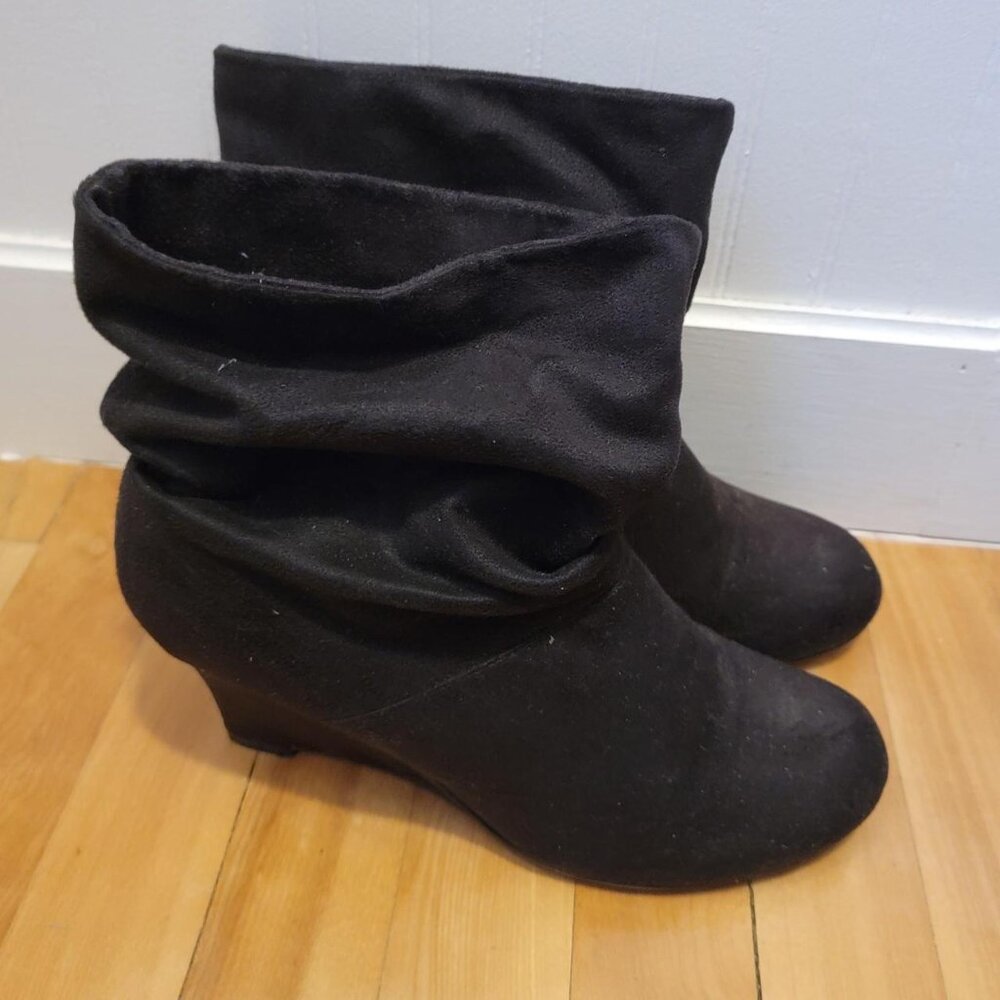 Black boots